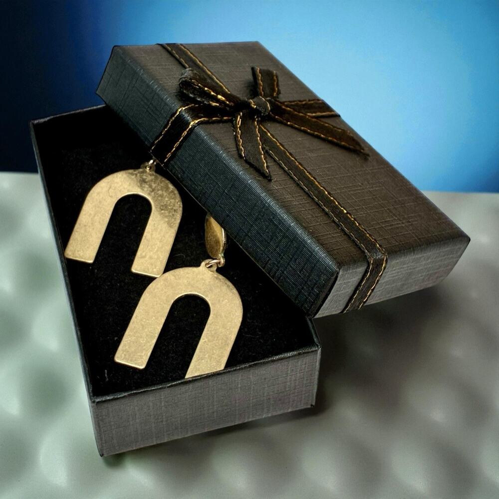 Vintage Gold-Tone Modernist U-Shaped Statement Earrings Stud-W/box
